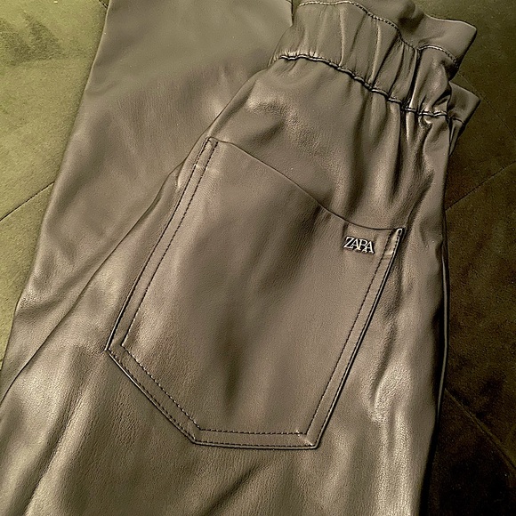 🔥🔥PRICE DROP- Zara faux leather baggy pants - Picture 6 of 7